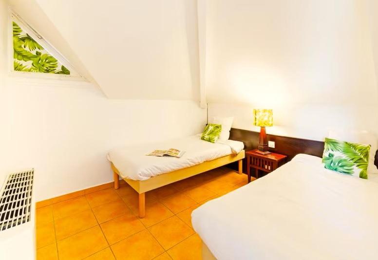 Sur La Plage, Village Vacances Sainte-Anne Ngoại thất bức ảnh
